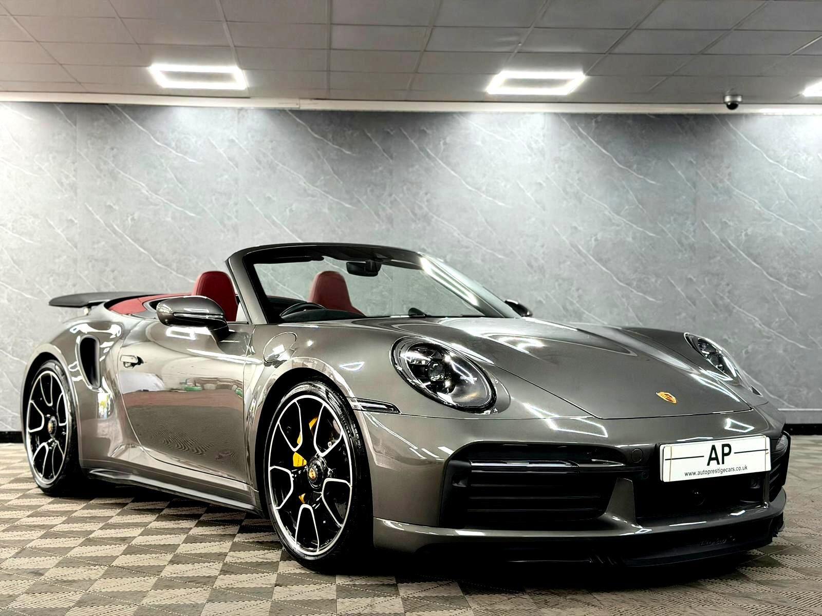 Porsche 911 secondary view